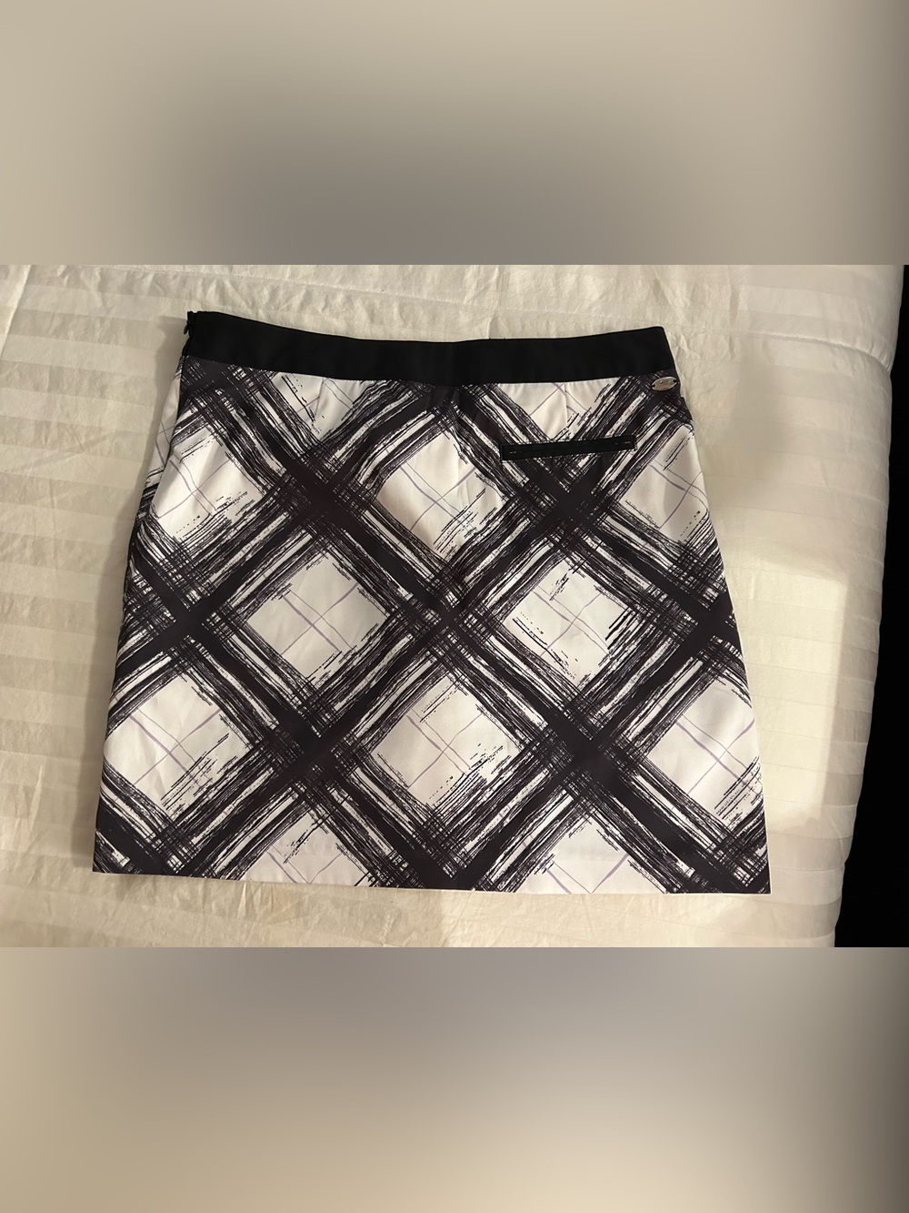 3 Golf Skirts Skorts Size 8 White & Black Tail Greg Norman Liz Golf - Picture 3 of 12